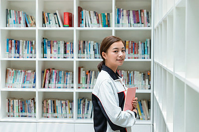 中国社会科学院金融学在职研究生除了结业证还有什么证？