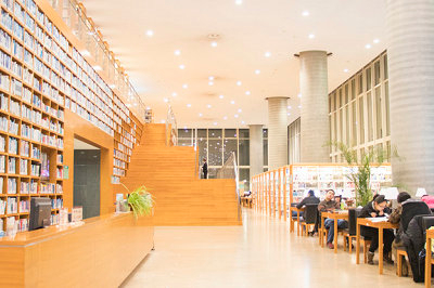 考研新鲜事：听说对外经济贸易大学在职研究生毕业后前途不可限量！