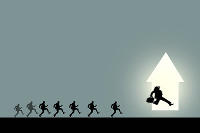 解读：攻读上海财经大学在职研究生可以中途退学吗？