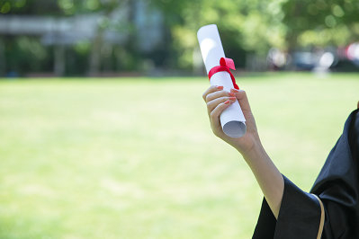 怎样才能获得浙江大学在职研究生学位证？