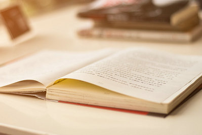 拥有对外经济贸易大学在职研究生学位证的优势有哪些？