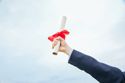 2019年在职研究生招生学费是普通人能承担的吗？