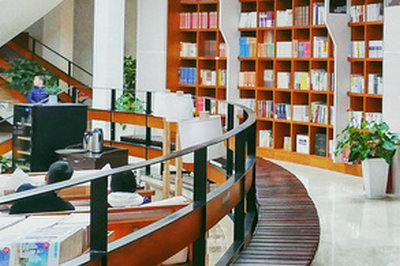 中央财经大学在职研究生学位证含金量高不高？
