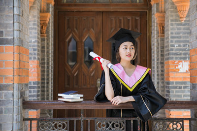 报考北京航空航天大学在职研究生需要转档案吗？