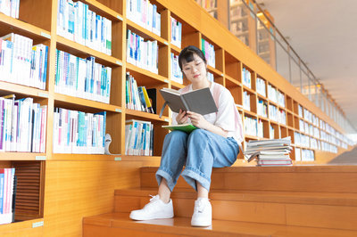 解读对外经济贸易大学在职研究生成绩怎么查？