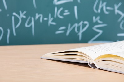 上海对外经贸大学在职研究生招生门槛高吗？