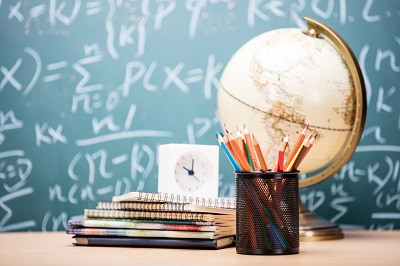 2020年中国政法大学在职研究生属于什么教育？