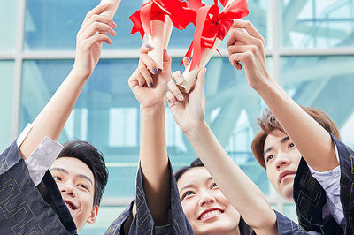 材料科学与工程在职研究生的师资如何？