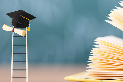 2021年华中科技大学在职研究生是怎么上课的？