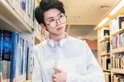2021年中国科学院大学在职研究生考试时间是什么时候？