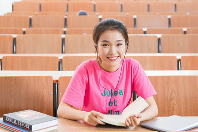 2021年中国人民大学在职课程生报考条件是什么？