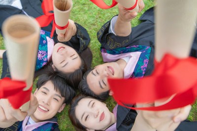 大连大学在职研究生什么时间开学？