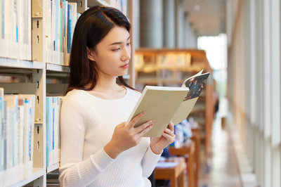 上海对外经贸大学美女图片