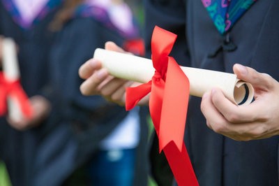 报名法律在职研究生学费学制一览