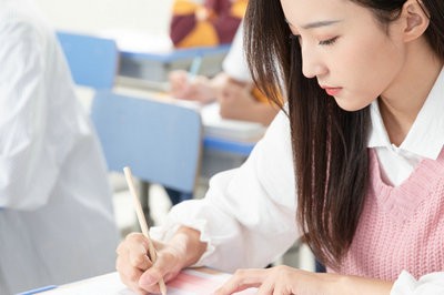 本科生报考中国政法大学在职研究生，方式有哪些？