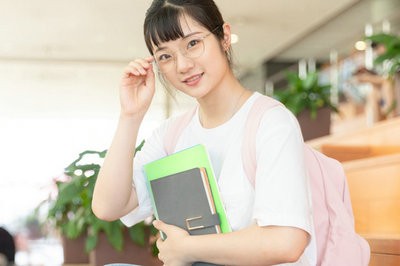 每年音乐在职研究生报名时间是什么时候？