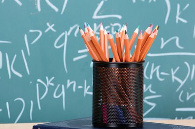 报考材料科学与工程在职研究生复试一般在几月份？