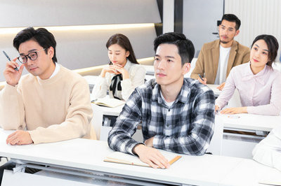 北京科技大学在职研究生学费学制是多少？