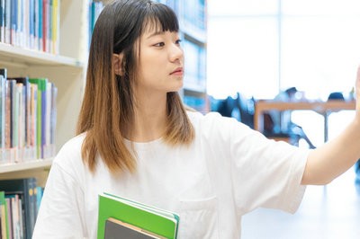 攻读中国农业大学在职研究生可以参加公务员考试吗？