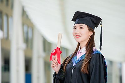 美国布鲁克斯大学国际硕士免联考MBA是全日制的吗？