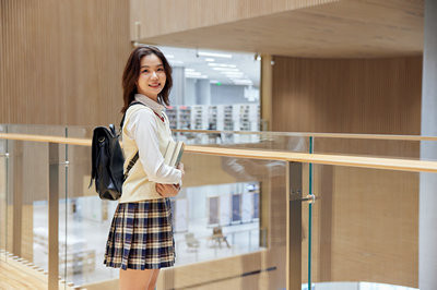 新乡医学院眼科学在职研究生报名流程是什么？