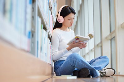 申请英国华威大学国际硕士上课方式是什么？