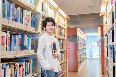 上海外国语大学在职研究生报考条件与要求是什么？