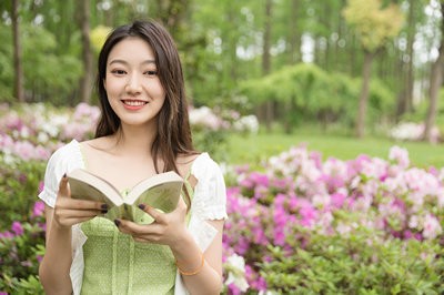 自考本科可以就读新疆大学在职研究生吗？