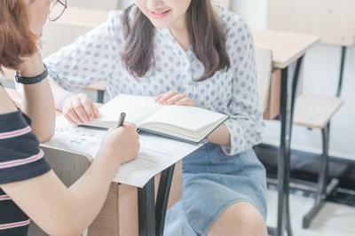 本科报考宁夏医科大学在职研究生有工作年限的要求吗？