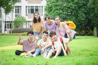本科报考青岛大学在职研究生有工作年限的要求吗？