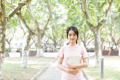 南方医科大学在职研究生有工作年限的要求吗？