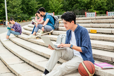 2024年西南交通大学在职研究生有双证吗？