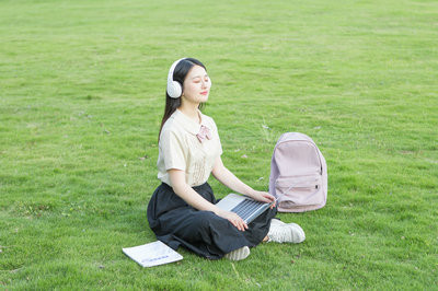 江西财经大学在职研究生毕业能不能拿学位？