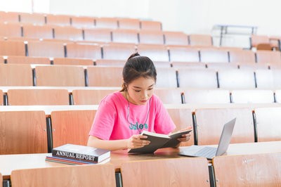 电子科技大学在职研究生毕业能不能拿学位？