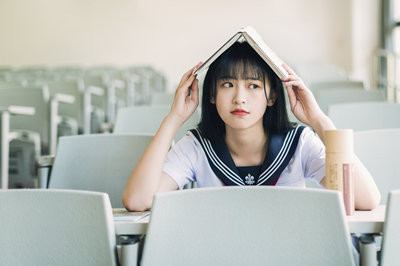 安徽师范大学在职研究生费用大概需要多少？