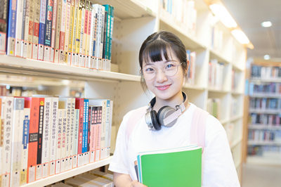昆明理工大学在职研究生考试时间和全日制一样吗？