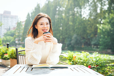 西南政法大学在职研究生就读优势有哪些，毕业是双证吗？