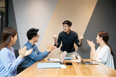 西南政法大学在职研究生学位申请条件有哪些，专科学历可以考吗？