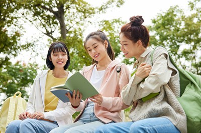 首都经济贸易大学在职研究生就读优势有哪些，毕业是双证吗？