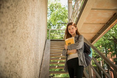 新乡医学院在职研究生学位申请条件有哪些，专科学历可以考吗？