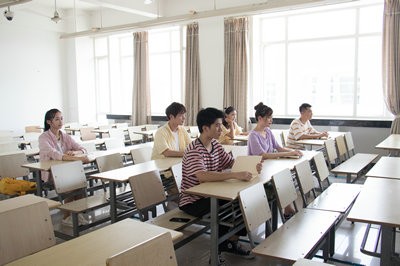报考2025年大连理工大学在职研究生如何选择专业？
