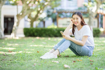 2025年北京外国语大学在职研究生在哪里报名？