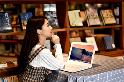 2025年山东财经大学在职研究生要读几年？
