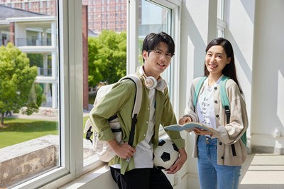 2025华东政法大学在职研究生热招专业是哪些，怎么报名？