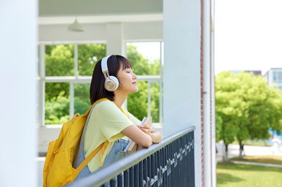 2025年广州中医药大学在职研究生在哪里报名？