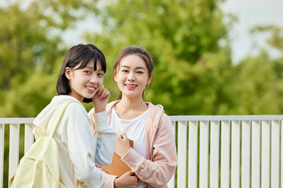 2025年中山大学在职研究生入学方式是什么？