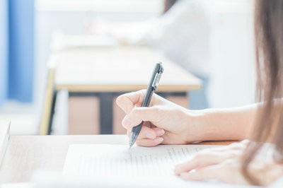 本科无学位能否报考2025年新乡医学院在职研究生？