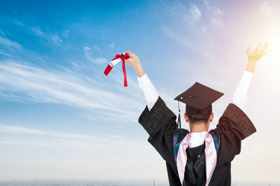 报考2025年江西师范大学在职研究生如何选择专业？