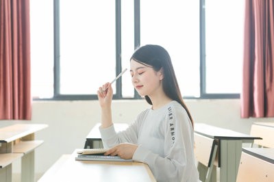 报考2025年西安财经大学在职研究生需要要参加全国统考吗？