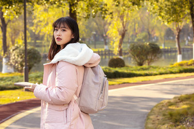 本科有学位能否报考出版在职研究生？
